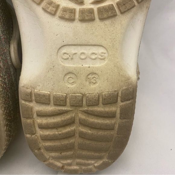 Crocs Classic Girls Size C13 Glitter Rubber Slip On Clog With Swift Music Charms - Picture 3 of 15